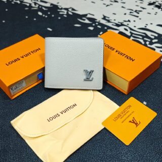 BIG BRANDS MENS WALLETS AND BELTS (VISIBLE IN IMAGE